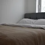 Massive Autumn Sale On Long Term Bookings At Central Brighton Apartment